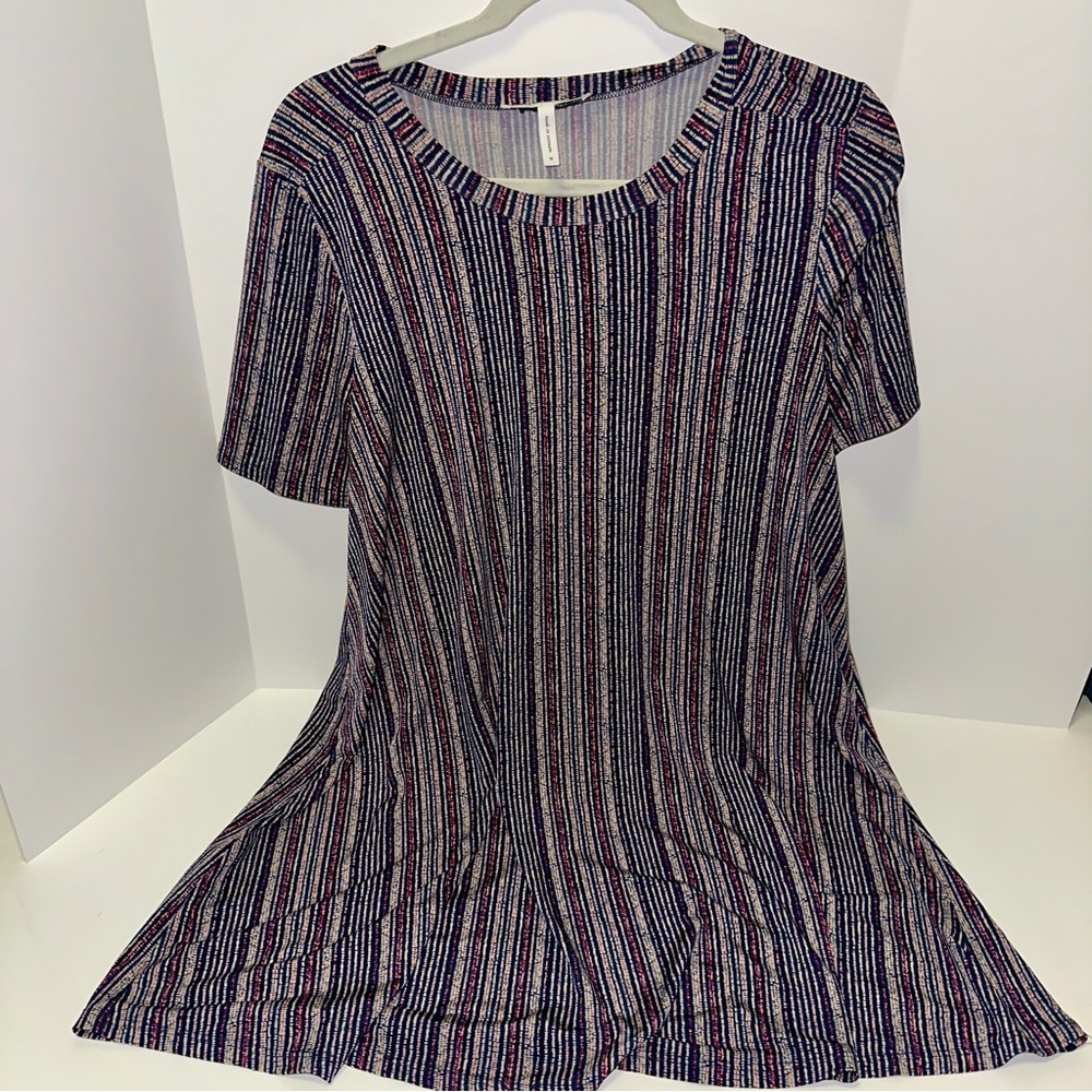 BCBGeneration Blue Pink Short Sleeve Boxy Dress